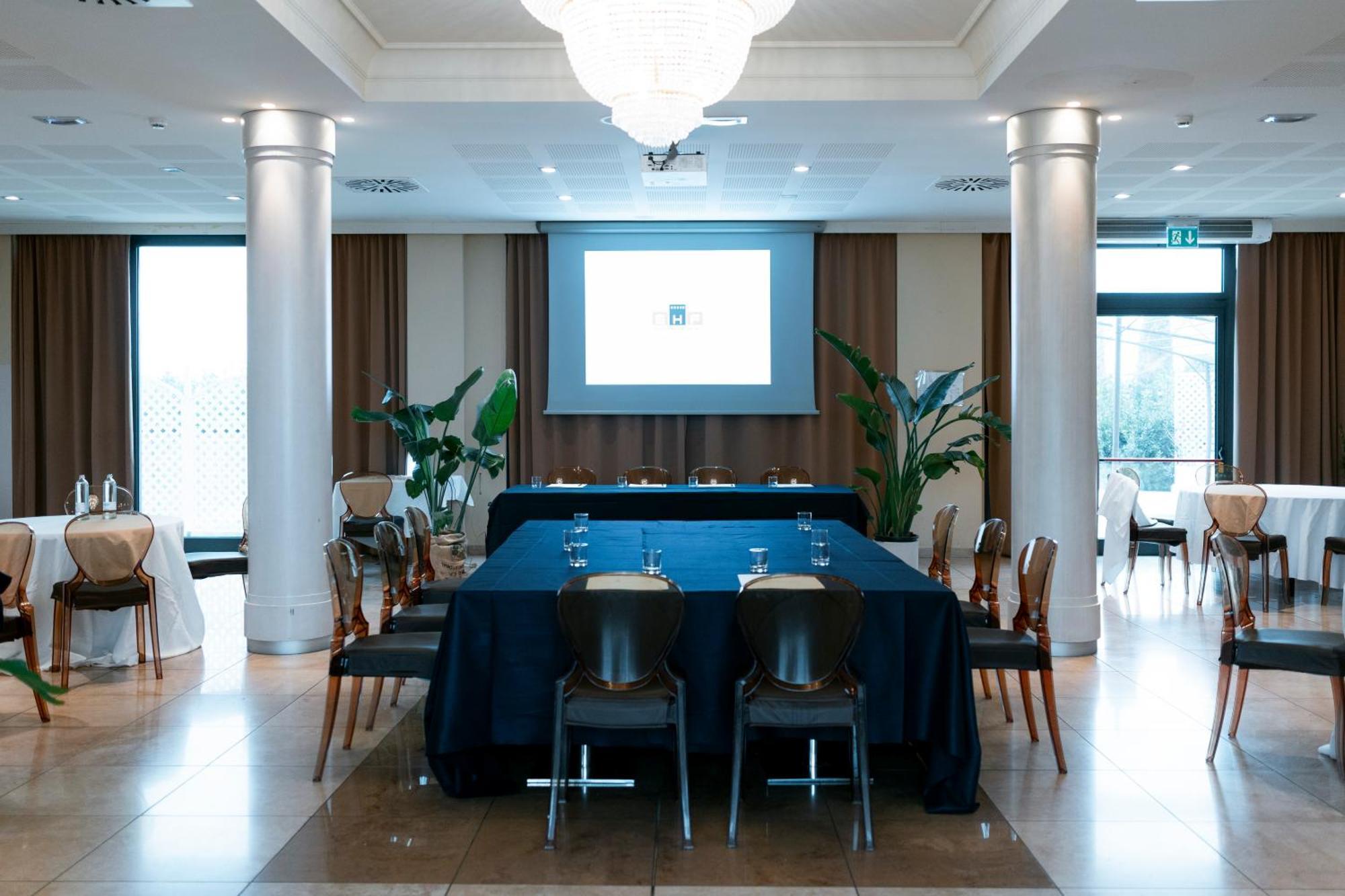Grand Hotel Forlì Esterno foto