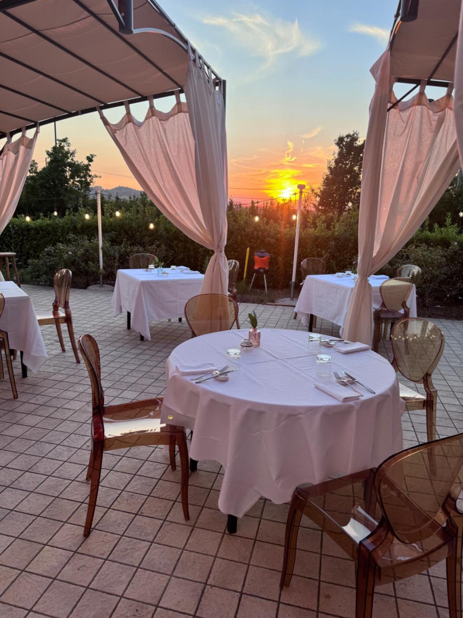 Grand Hotel Forlì Esterno foto