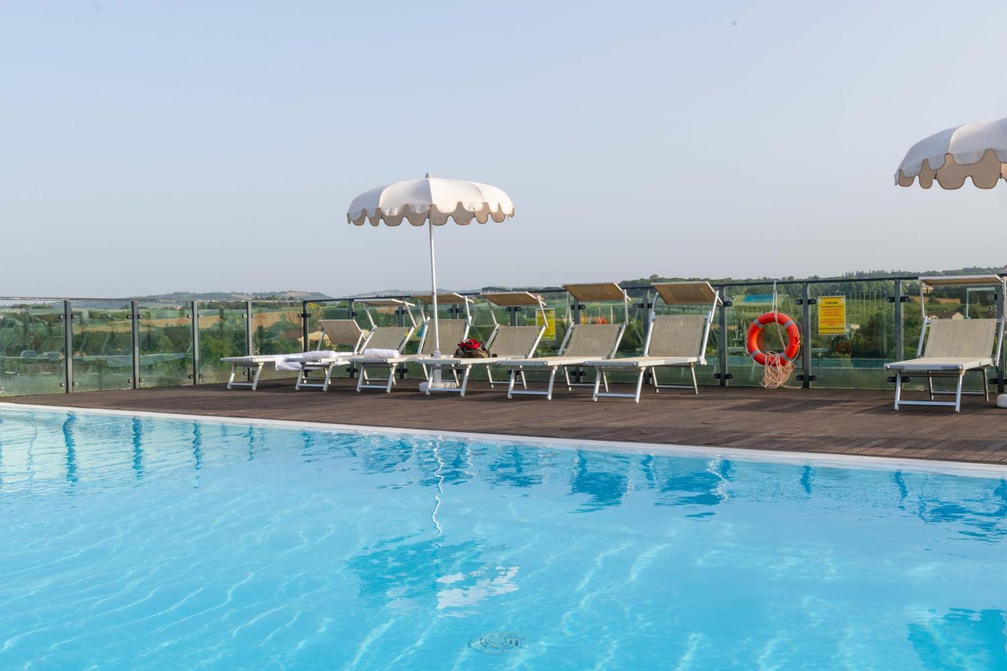 Grand Hotel Forlì Esterno foto