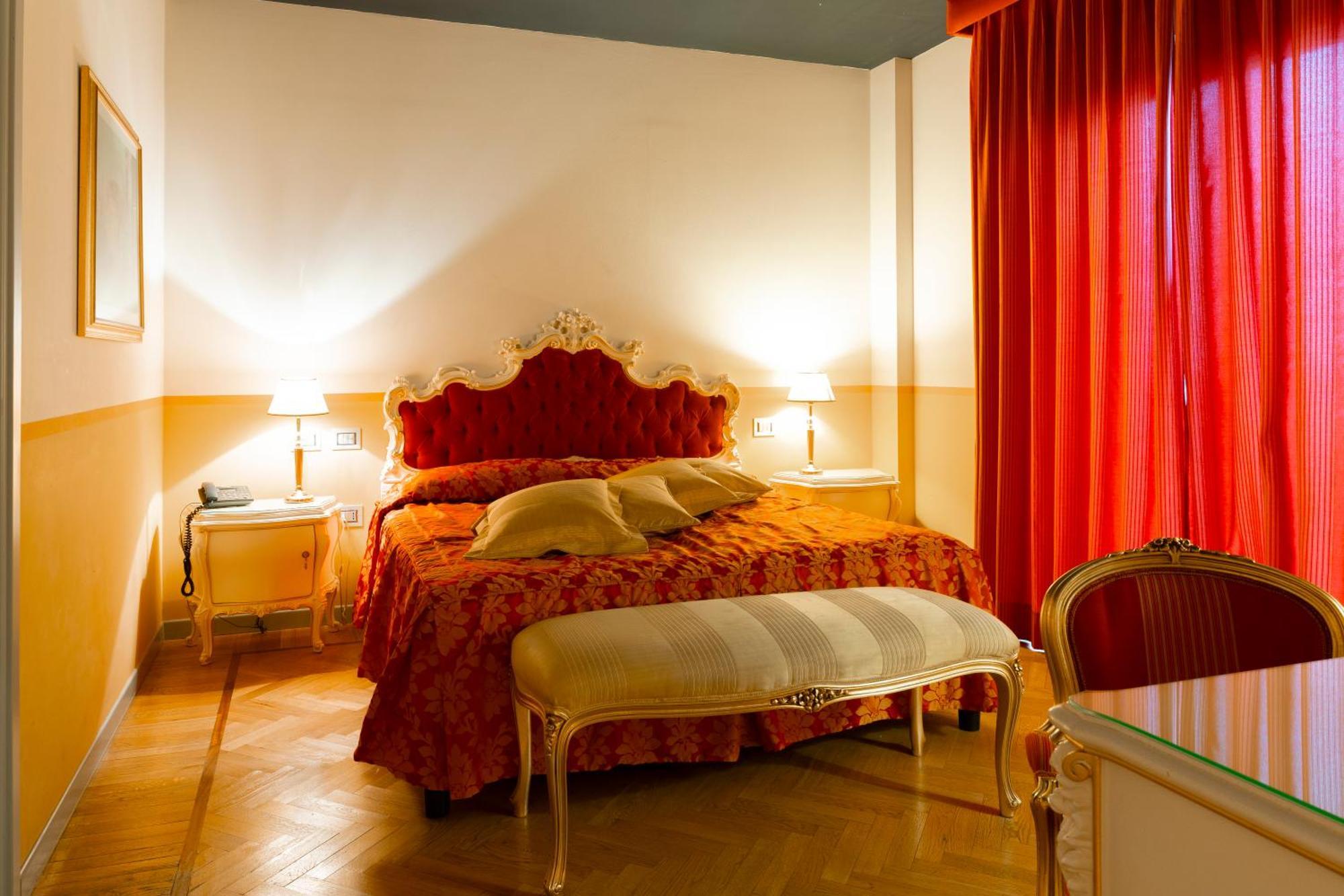 Grand Hotel Forlì Esterno foto